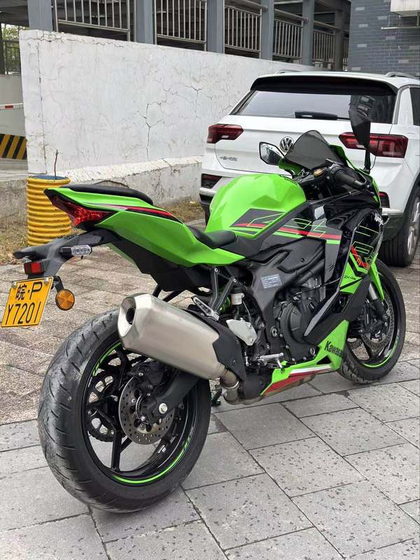 二手川崎ZX-4R