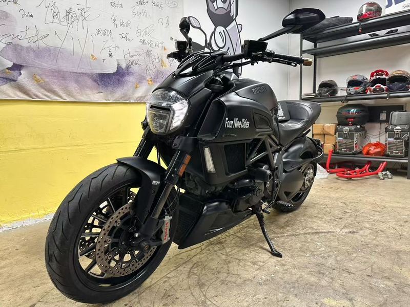 二手杜卡迪Diavel Carbon