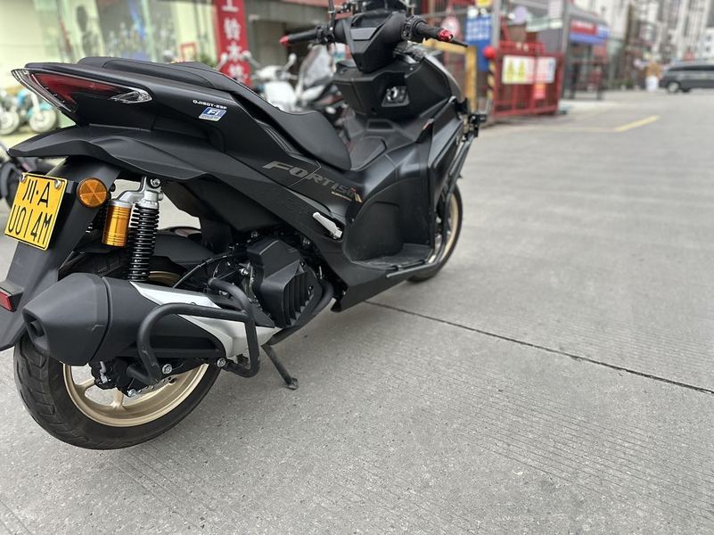 二手QJMOTOR鸿150S