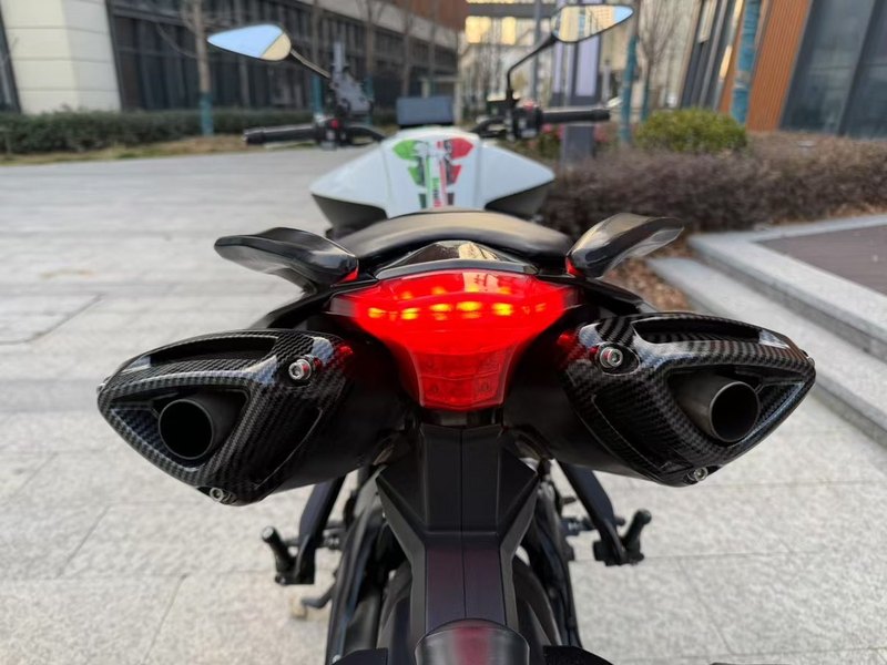 二手贝纳利TNT600i