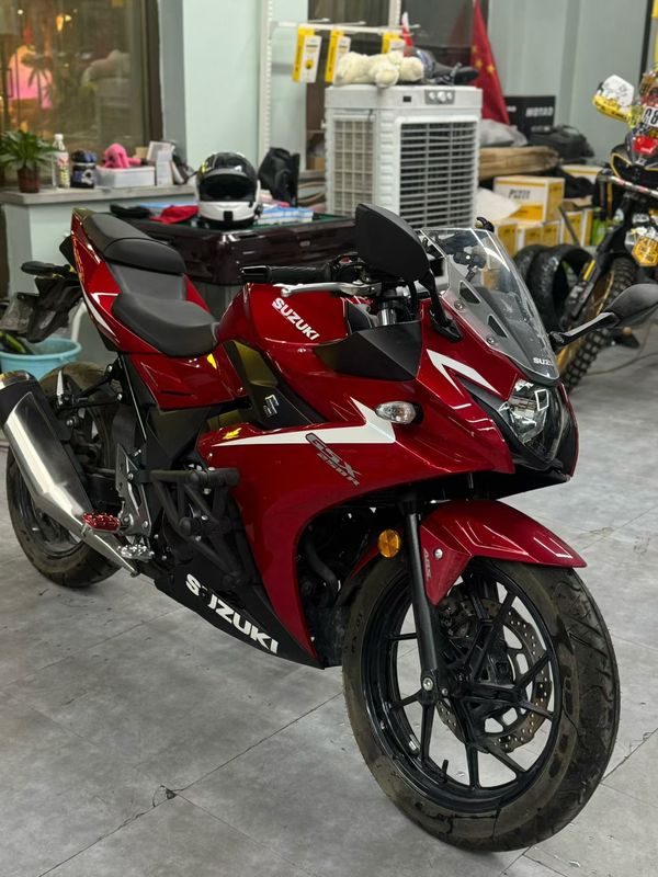 二手豪爵铃木GSX250R