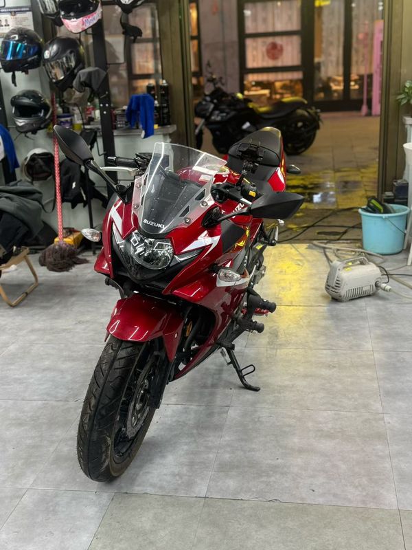 二手豪爵铃木GSX250R