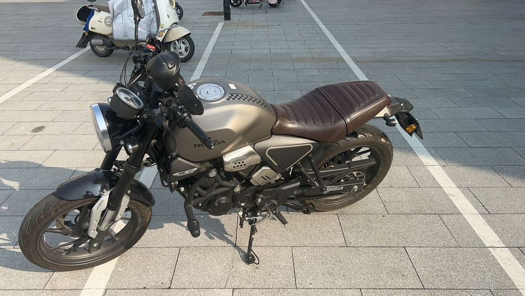 二手五羊本田鸷道 CB190SS