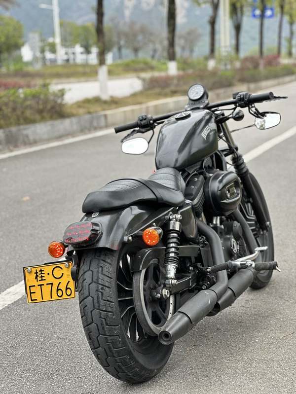 二手哈雷戴维森Iron883 硬汉