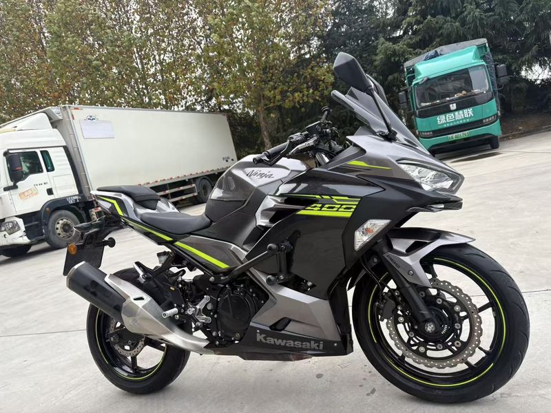 二手川崎Ninja 400