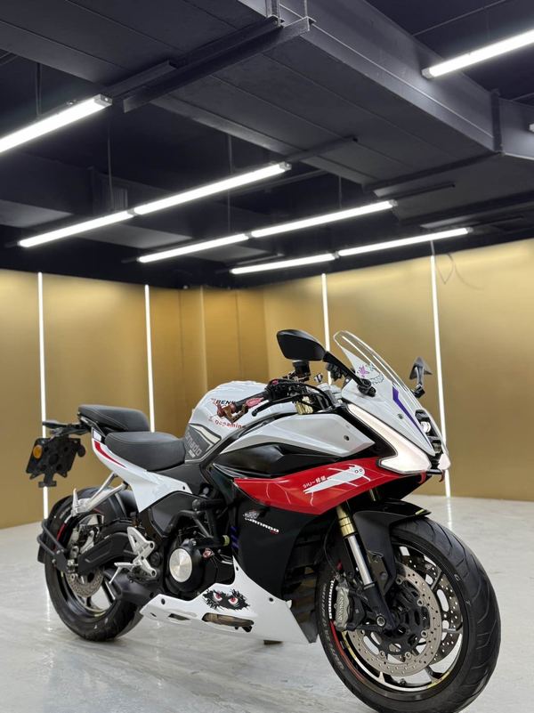 二手贝纳利龙卷风 Tornado 552R