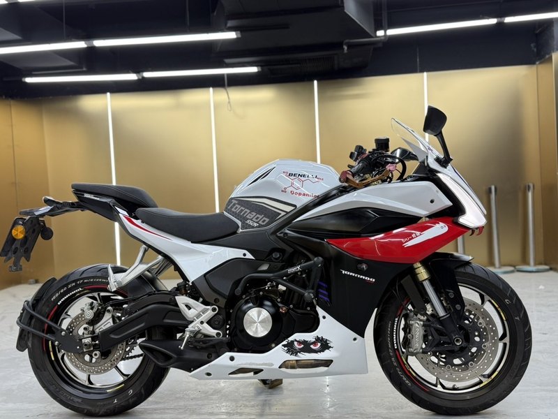 二手贝纳利龙卷风 Tornado 552R