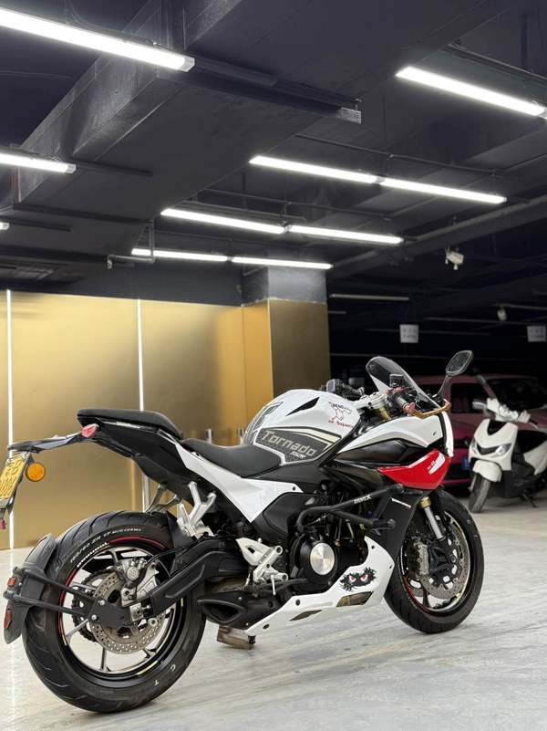二手贝纳利龙卷风 Tornado 552R