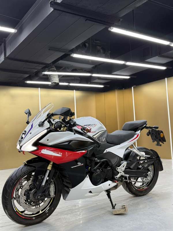 二手贝纳利龙卷风 Tornado 552R