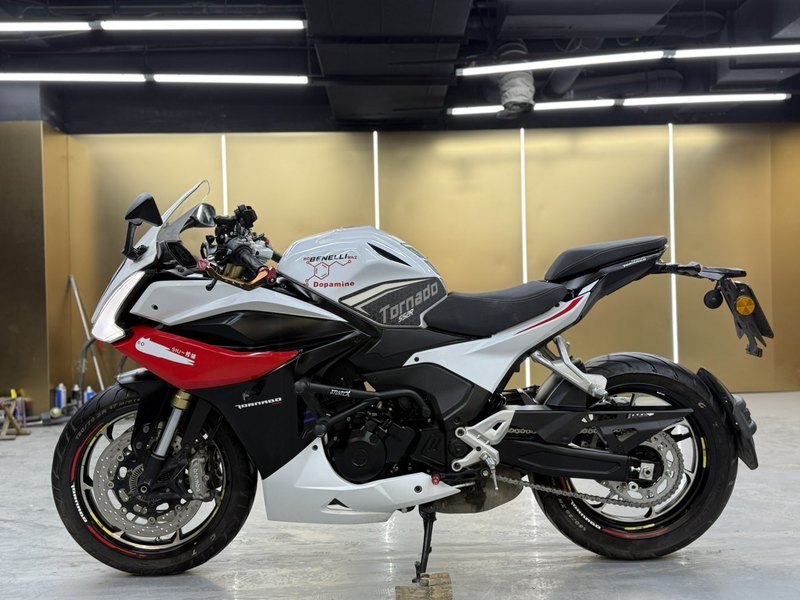 二手贝纳利龙卷风 Tornado 552R