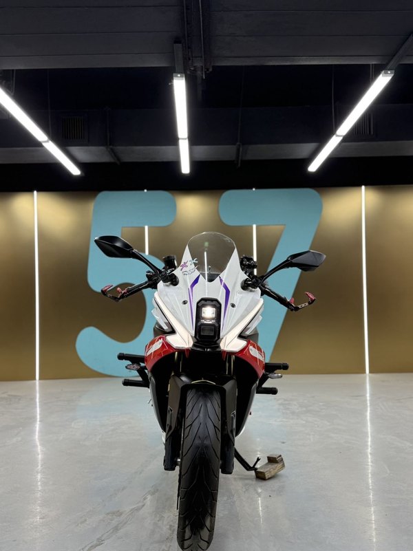 二手贝纳利龙卷风 Tornado 552R