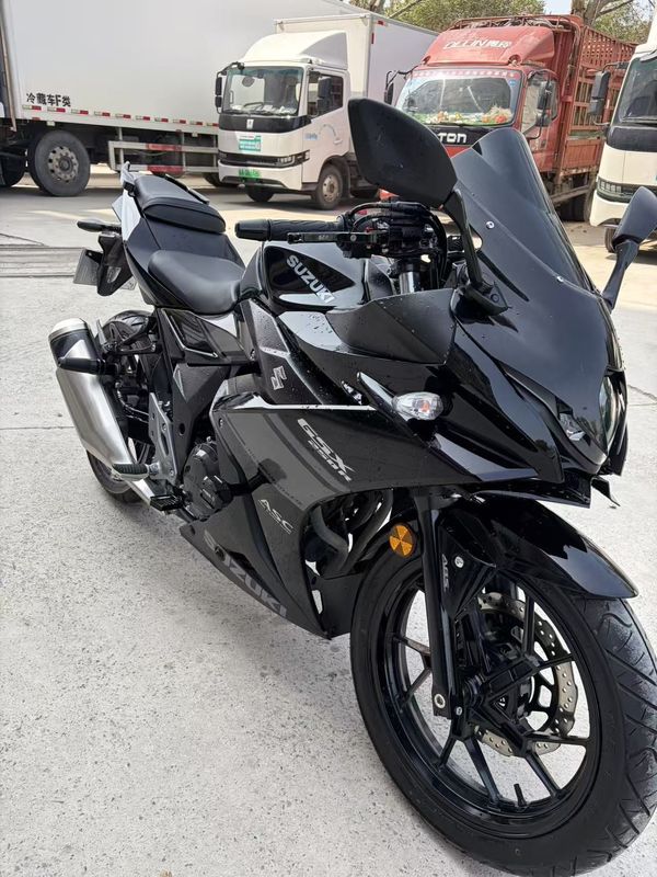 二手豪爵铃木GSX250R