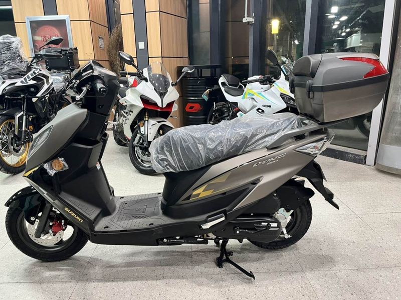 二手济南铃木优驿 UE125T