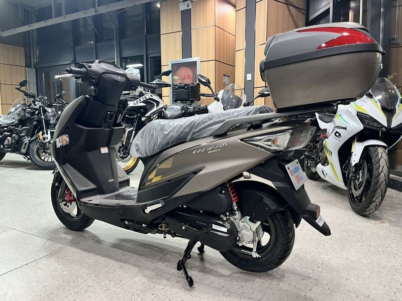 二手济南铃木优驿 UE125T