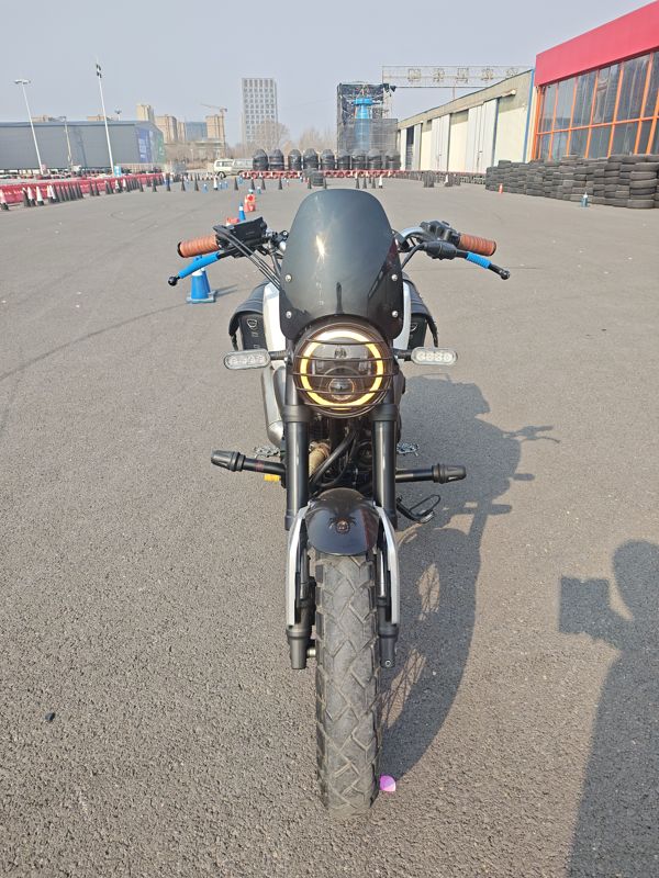 二手五羊本田鸷道 CB190SS