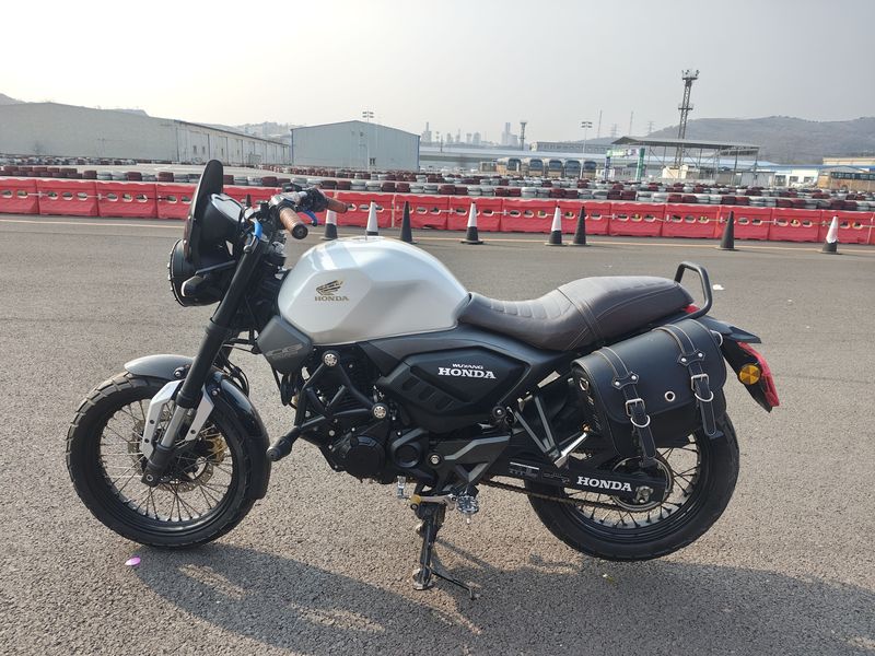 二手五羊本田鸷道 CB190SS