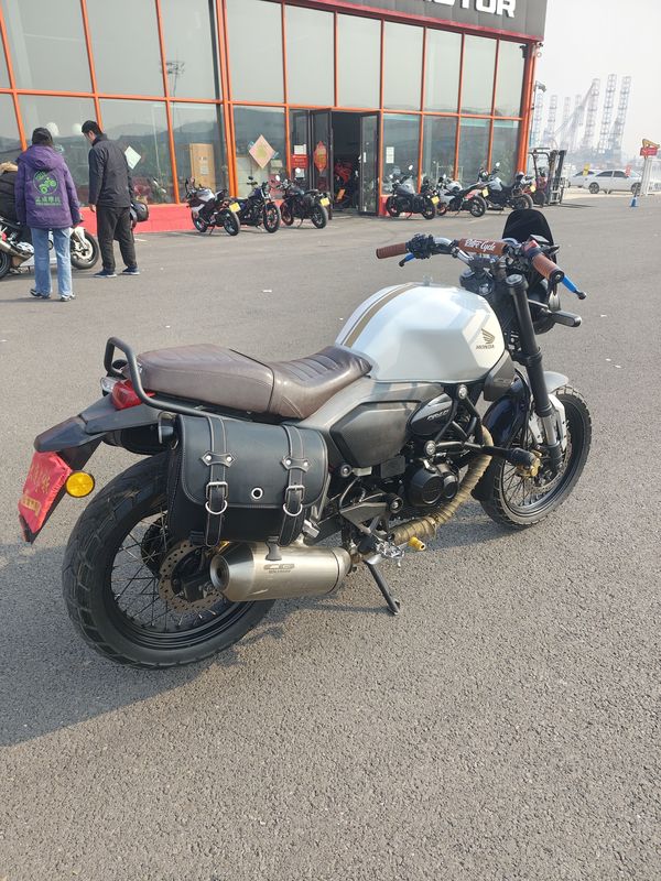 二手五羊本田鸷道 CB190SS