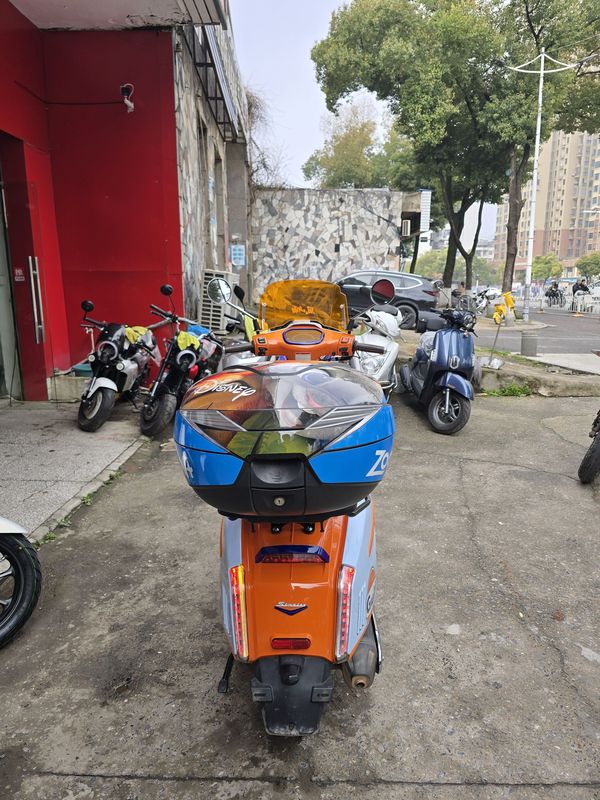 二手维多利亚Sixties 250Si