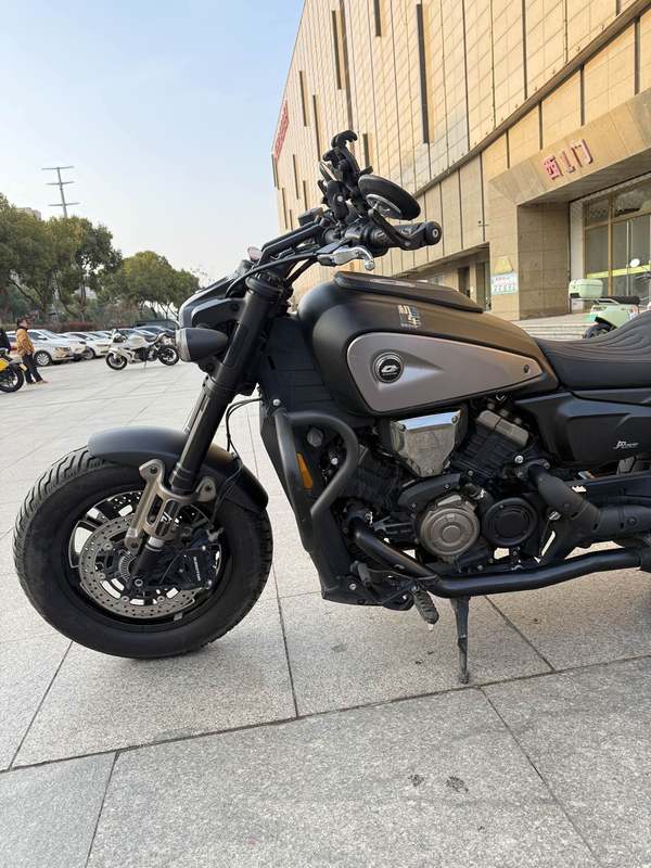 二手QJMOTOR闪600