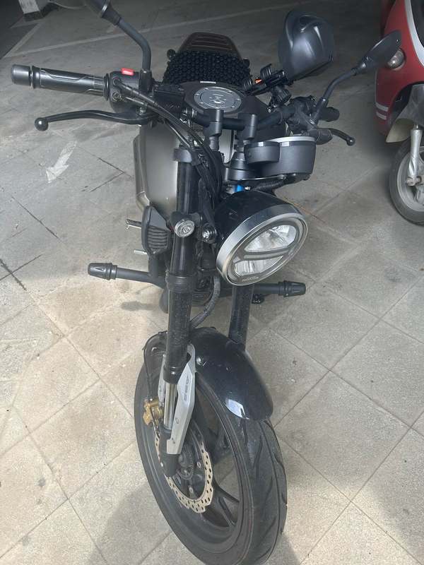 二手五羊本田鸷道 CB190SS