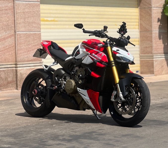 二手杜卡迪Street Fighter V4