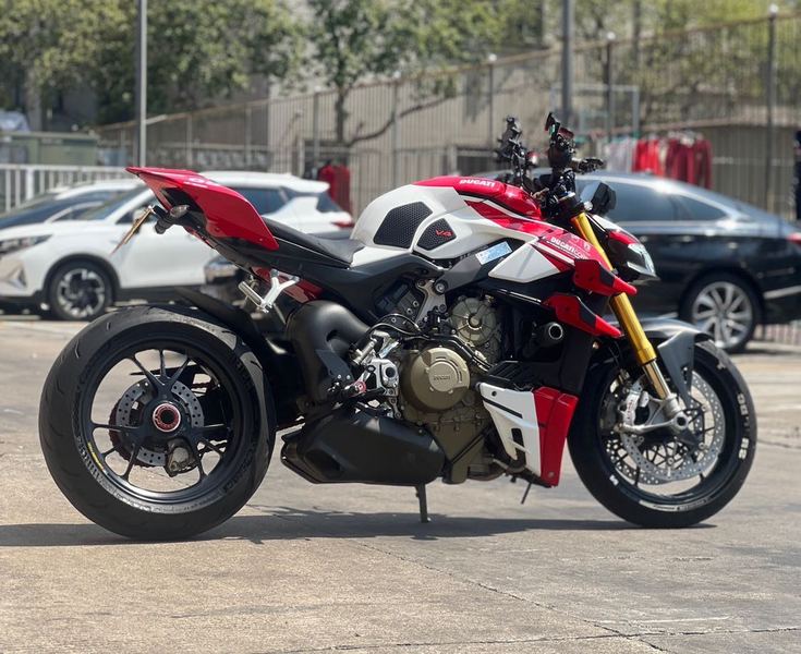 二手杜卡迪Street Fighter V4