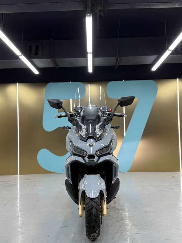 二手三阳哈士奇 Husky ADV150