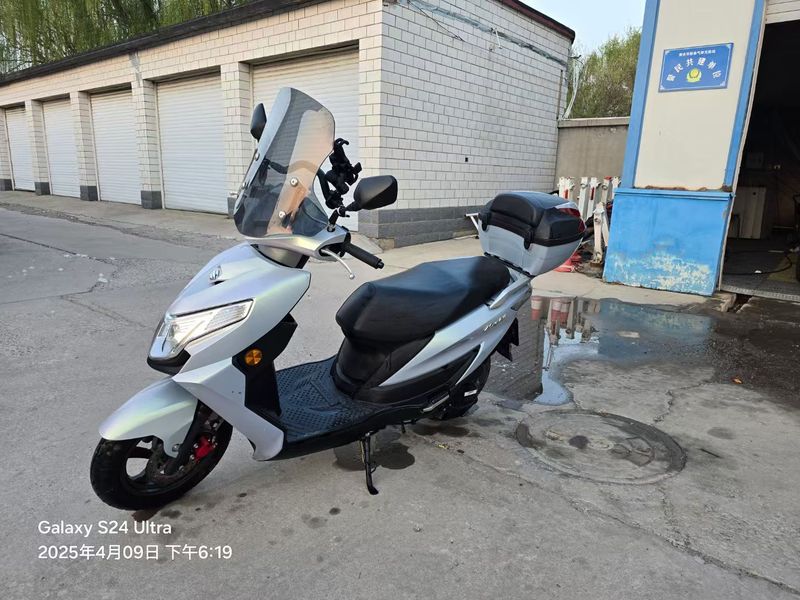 二手济南铃木优驿 UE125T