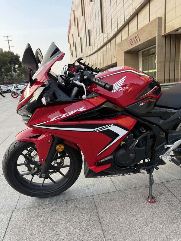 二手本田CBR400R