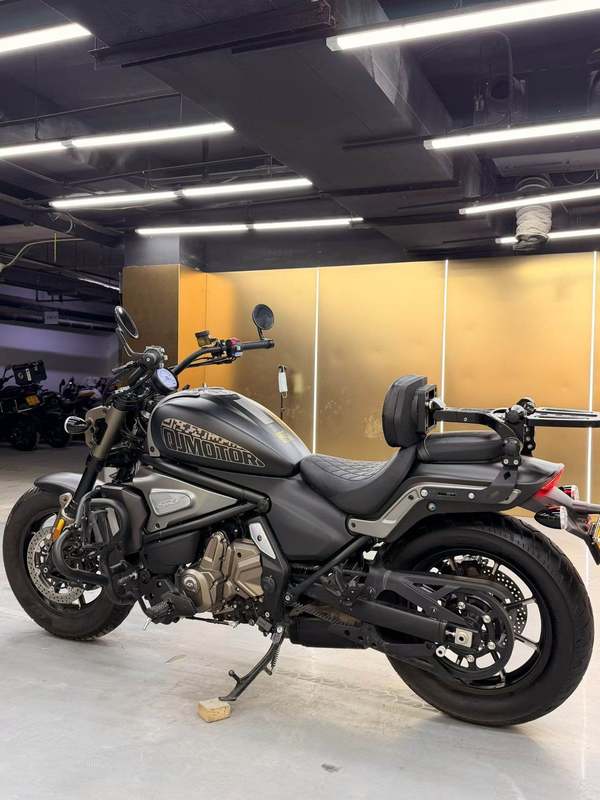 二手QJMOTOR闪700