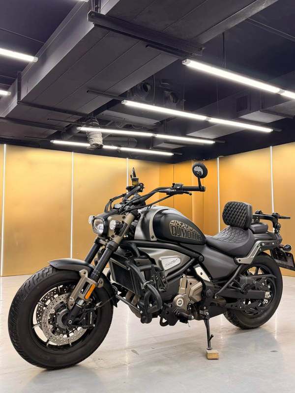 二手QJMOTOR闪700