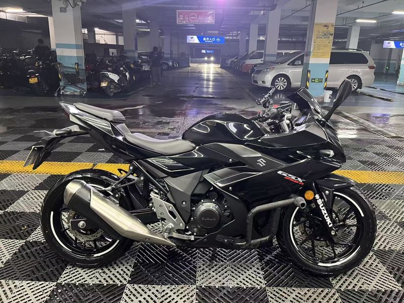 二手豪爵铃木GSX250R