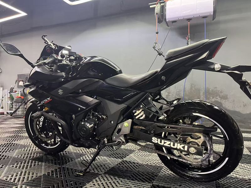 二手豪爵铃木GSX250R
