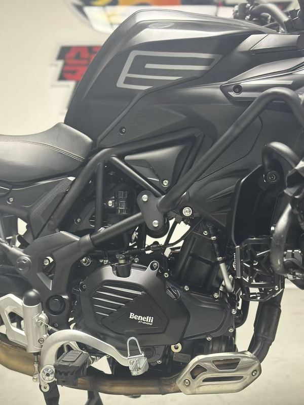 二手贝纳利TRK552