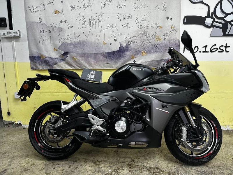 二手贝纳利龙卷风 Tornado 552R