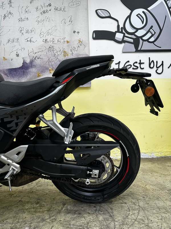 二手贝纳利龙卷风 Tornado 552R