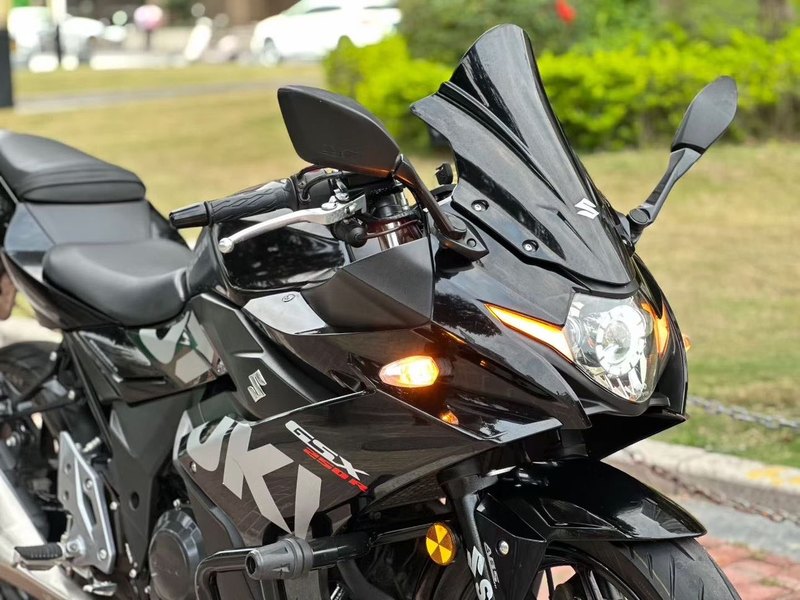 二手豪爵铃木GSX250R