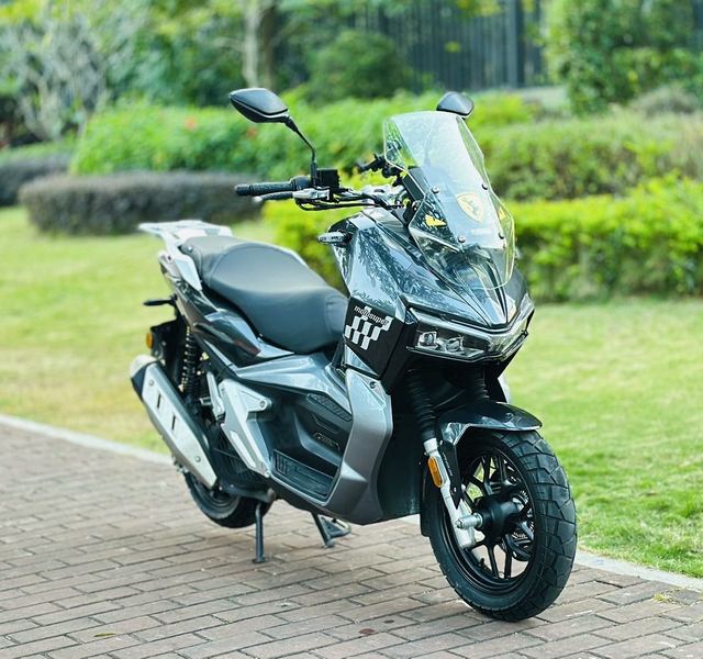 二手布雷斯通极宙 ADV150