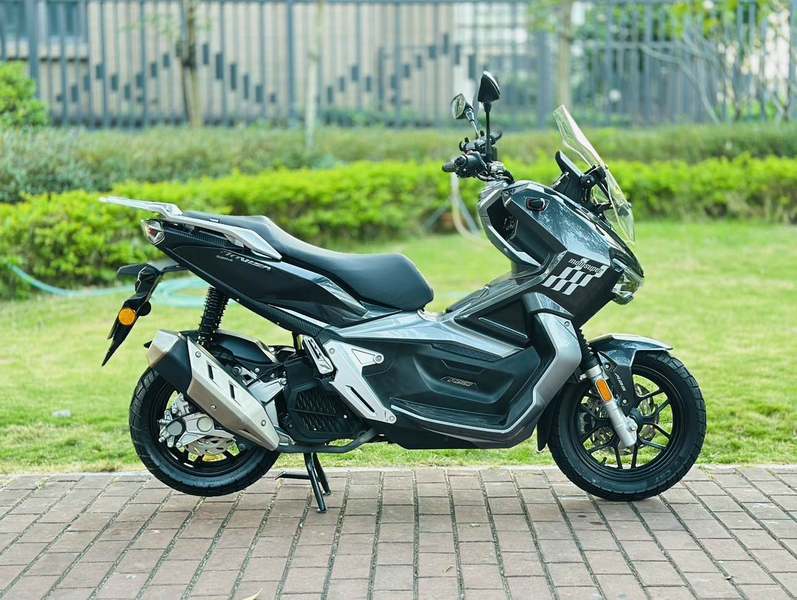 二手布雷斯通极宙 ADV150