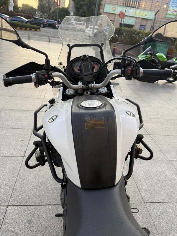 二手贝纳利金鹏 TRK502