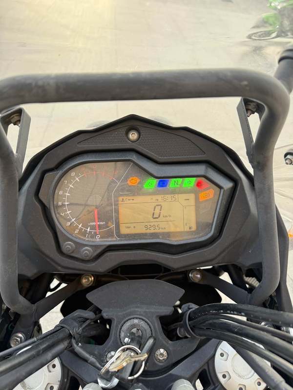 二手贝纳利金鹏 TRK502