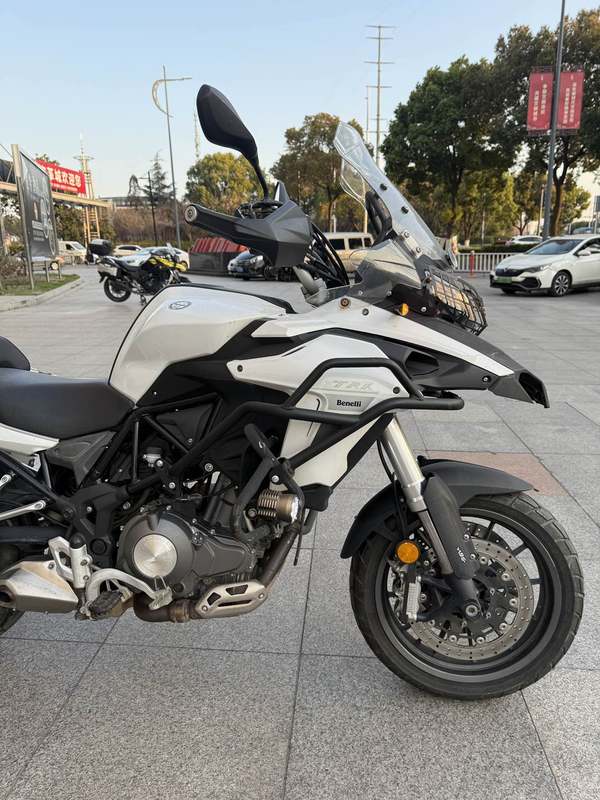 二手贝纳利金鹏 TRK502