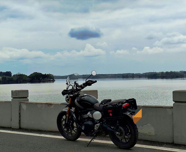 二手凯旋Scrambler 400 X