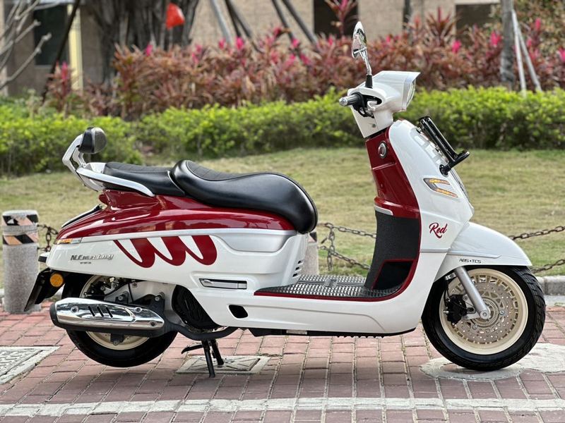 二手南方梦拉丽莎 飞戈