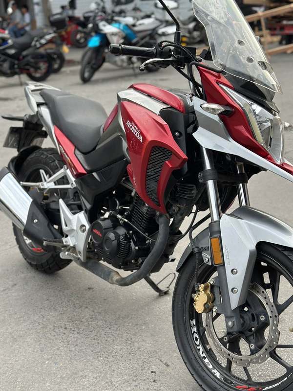 二手五羊本田猛鸷 CB190X