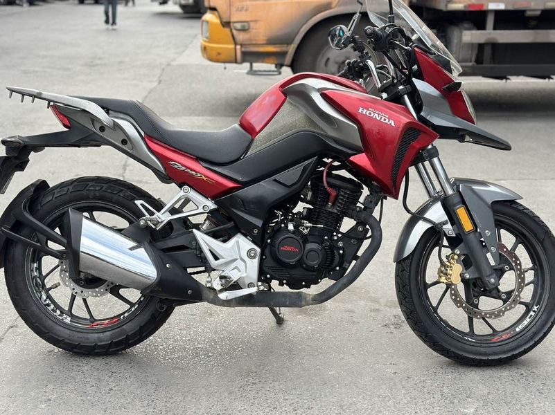 二手五羊本田猛鸷 CB190X