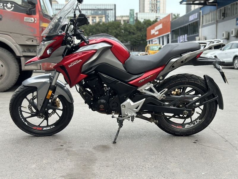 二手五羊本田猛鸷 CB190X