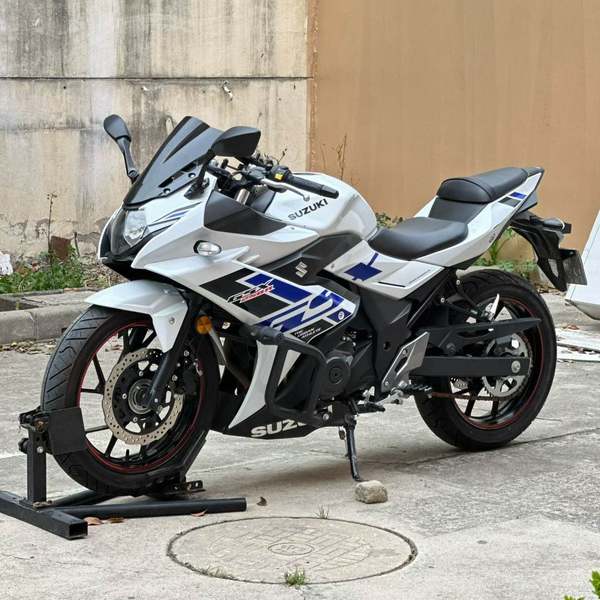 二手豪爵铃木GSX250R
