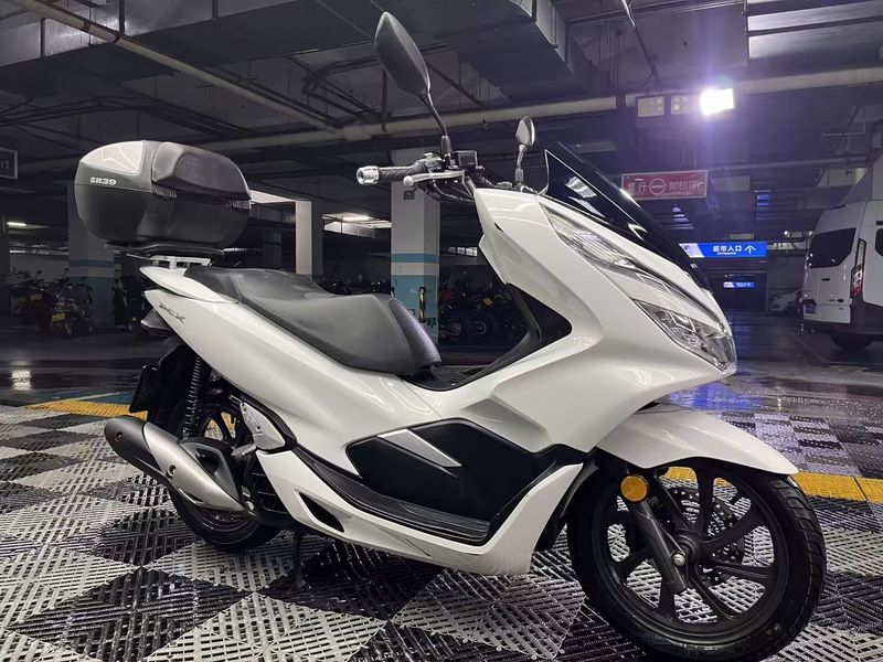 二手五羊本田PCX