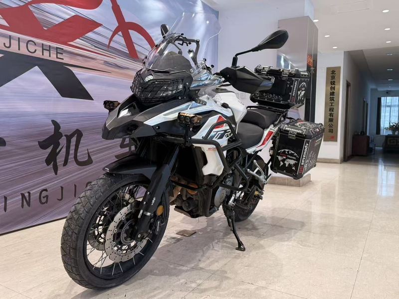 二手贝纳利金鹏 TRK502